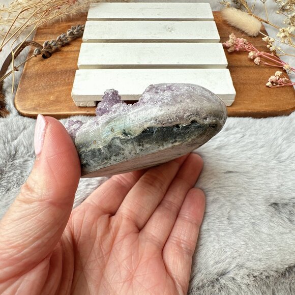 Gorgeous Amethyst Heart Cluster - Picture 4 of 8